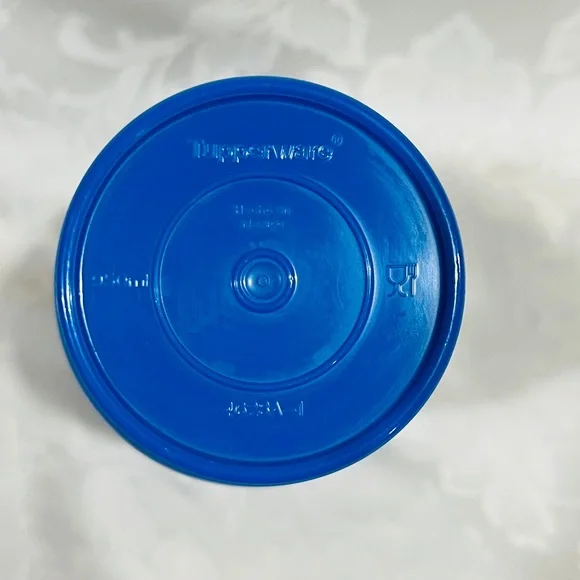 NWOT Tupperware NASCAR On-The-Go Tumbler, 36 oz capacity - Picture 5 of 8